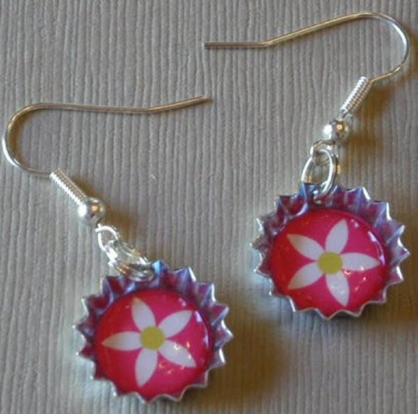 Earrings=30C each, 4 for 1S